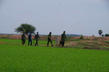 “Bức tường thép” nơi biên cương