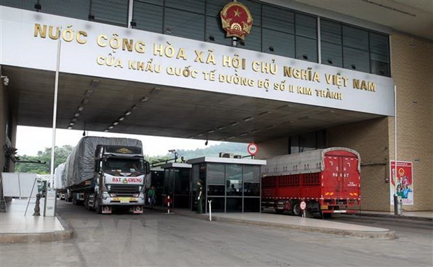 Export-import activities at Kim Thanh II International Border Gate (Photo: VNA)