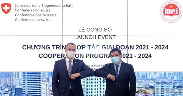 The Swiss Government will provide 70 million CHF (nearly 80 million USD) to help Vietnam improve its business climate and boost its private sector’s competitiveness, according to a cooperation programme between the two countries for 2021 – 2024, which was announced at a virtual ceremony on August 6.