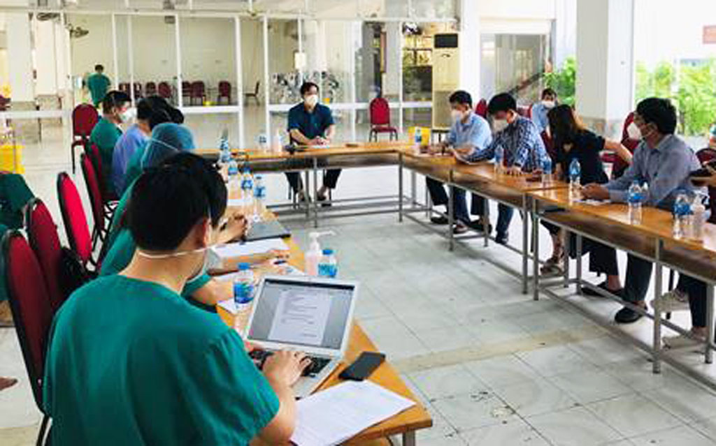 The Head of the Medical Examination and Treatment Department works at the Central Covid-19 Resuscitation Center