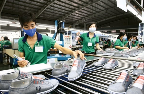 Vietnam is now the second largest supplier of apparel, footwear, and travel goods to the US market (Photo: baodautu.vn)