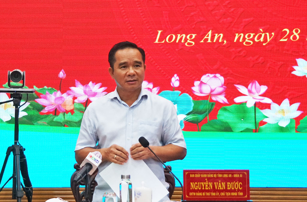 Secretary of the Provincial Party Committee - Nguyen Van Duoc said that the province's Covid-19 prevention and control work was going in the right direction, the cases were tending to decrease 