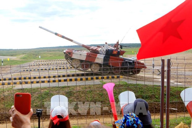 A tank crew of Vietnam (Photo: VNA)