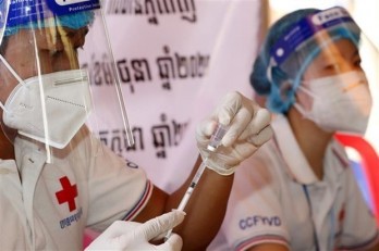 Cambodia receives 2.5 mln doses of vaccine from China