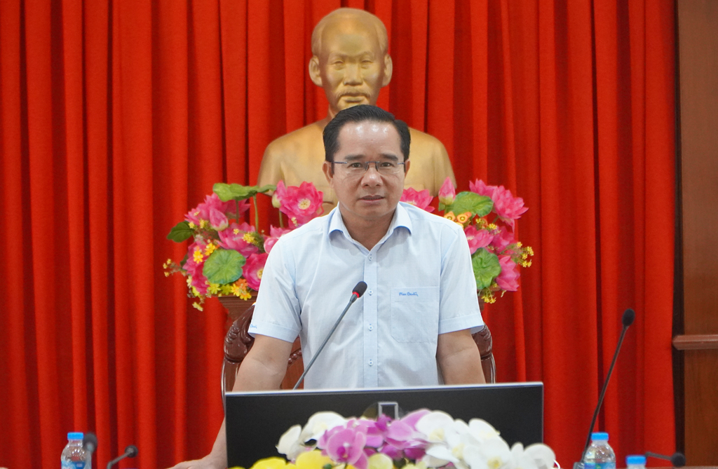 Secretary of the Provincial Party Committee, Chairman of the Provincial People's Council of Long An - Nguyen Van Duoc thanks the support of the Provincial Business Association over the past time