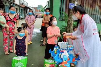 Efforts made to bring special Mid-Autumn Festival to kids amid COVID-19