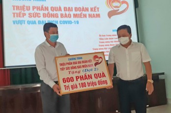 Châu Thành tiếp nhận quà từ chương trình ‘Triệu phần quà đại đoàn kết tiếp sức đồng bào miền Nam vượt qua đại dịch Covid-19’