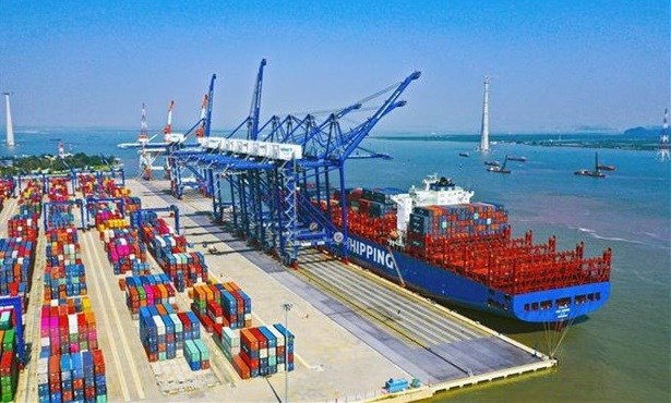 Lach Huyen international sea port in Hai Phong city (Photo: VNA)