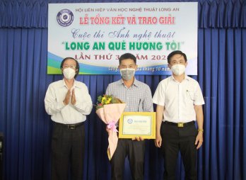 Trao giải cho 11 tác phẩm xuất sắc của cuộc thi  ảnh nghệ thuật 'Long An quê hương tôi' lần thứ 33