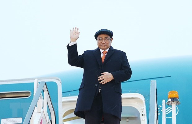 Prime Minister Pham Minh Chinh arrives at Prestwick airport in Scotland on October 31 morning (local time) (Photo: VNA)