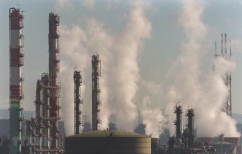 Dự báo phát thải CO2 toàn cầu năm 2021 tăng lên gần mức cao kỷ lục