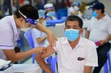 Trong tháng 11, địa phương nào không đảm bảo tỷ lệ phủ vaccine phòng COVID-19 phải chịu trách nhiệm về chậm trễ