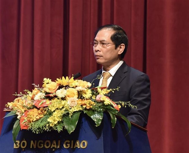 Minister of Foreign Affairs Bui Thanh Son speaks at the conference. (Photo: VNA)