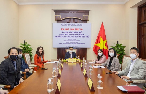 The Vietnamese delegation attending the meeting online (Photo: Ministry of Culture, Sports and Tourism)