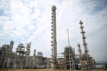 Vietnamese, Indian firms cooperate in petrochemical refinery projects