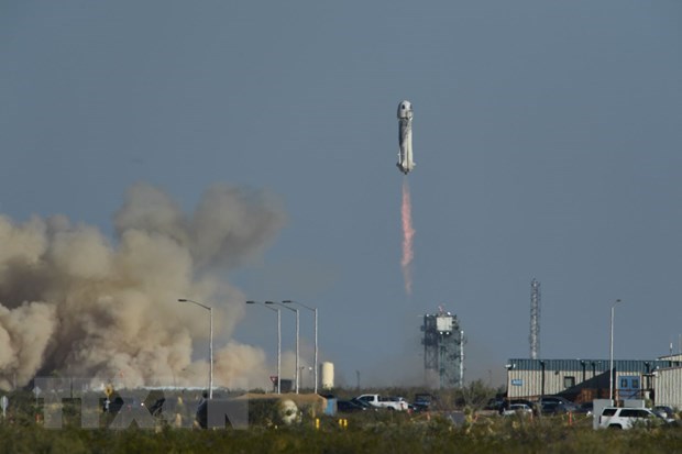 Blue Origin's New Shepard spacecraft departs West Texas in the US on October 13, 2021 (Photo: AFP/VNA)