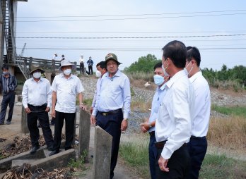 Phó Chủ tịch UBND tỉnh - Nguyễn Minh Lâm kiểm tra tình hình sản xuất nông nghiệp