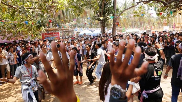 Youth play traditional games during Khmer New Year at a pagoda in Chbar Ampov district in 2016.