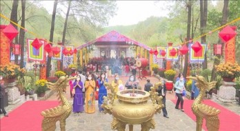 Thua Thien – Hue festival commemorates ancestors’ merits