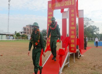 Tân Trụ: 98 thanh niên ưu tú phấn khởi lên đường nhập ngũ