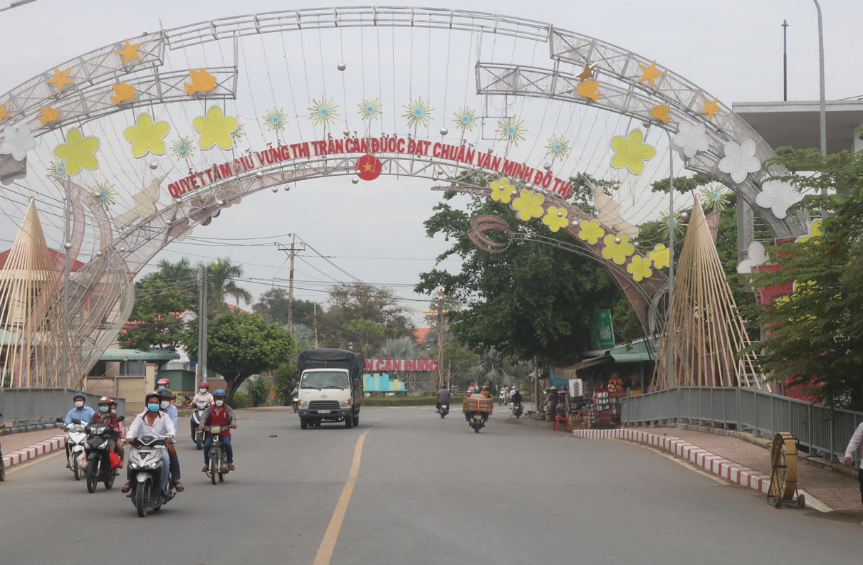 Huyện tập trung huy động mọi nguồn lực đầu tư xây dựng hệ thống hạ tầng giao thông để phục vụ phát triển KT-XH