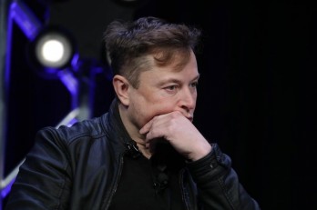 Elon Musk 'suy nghĩ nghiêm túc' thành lập mạng xã hội