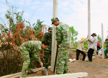 Vững vàng thế trận lòng dân