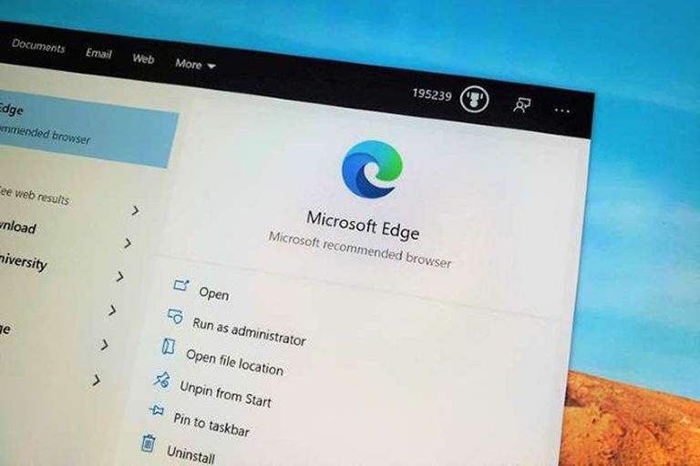 Microsoft Edge tiếp tục nhận được sự tin tưởng của người dùng PC. Ảnh AFP