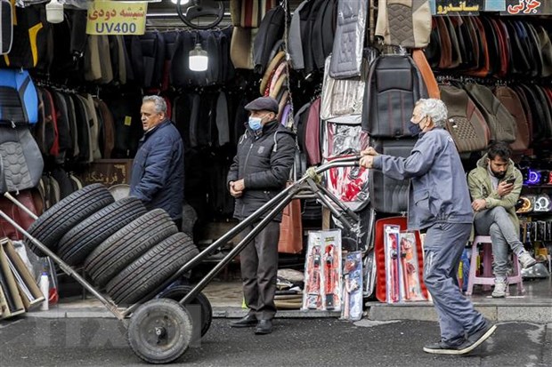 Đường phố tại thủ đô Teheran. (Ảnh: AFP/TTXVN)