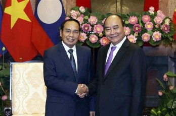 Vietnamese, Lao leaders hail significance of friendship year