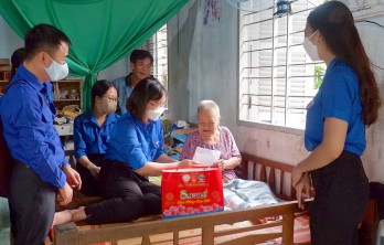 Mãi mãi ghi khắc công ơn thế hệ cha anh