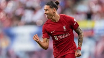 Tân binh 100 triệu euro ghi 4 bàn, giúp Liverpool thắng 'hủy diệt'