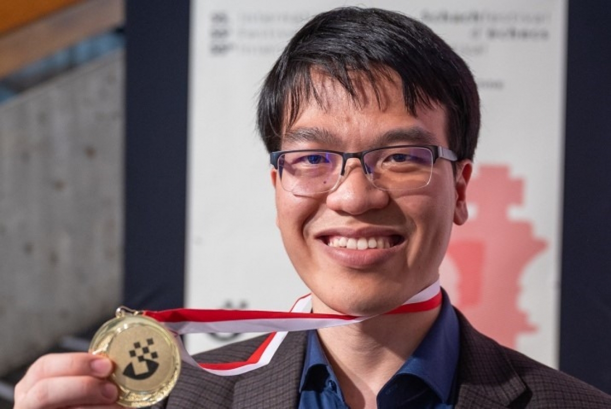 Liem wins championship title at Biel Chess International Tournament. (Photo: FIDE)