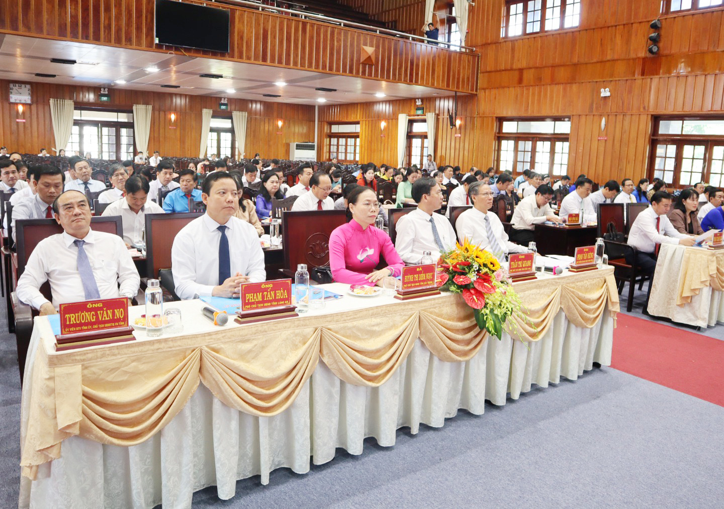 The delegates participate in the conference