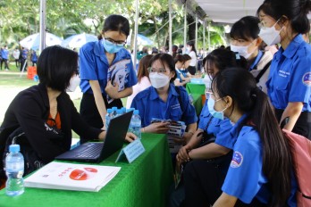 Hơn 800 vị trí tuyển dụng trong Phiên giao dịch việc làm lưu động tại Khu công nghiệp Hòa Bình