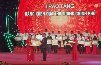 Trồng lúa ở vùng biên giới, nữ nhà nông trở thành tỉ phú