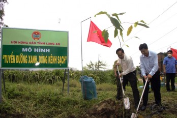 Hội Nông dân tỉnh phát động mô hình 'Tuyến đường xanh, dòng kênh sạch'