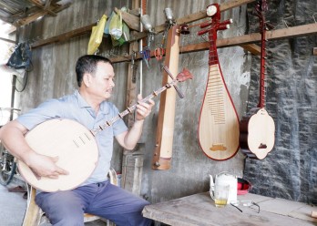 Có một nơi ngân vang tiếng đờn