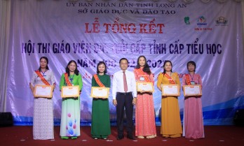 Hết lòng vì học sinh