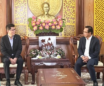 Secretary of Long An Provincial Party Committee receives Sapporo Vietnam Co., Ltd