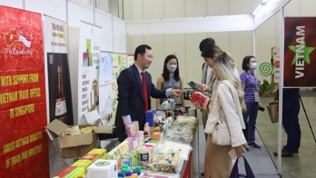 Vietnamese firms attend agri-food tech, franchising expos in Singapore