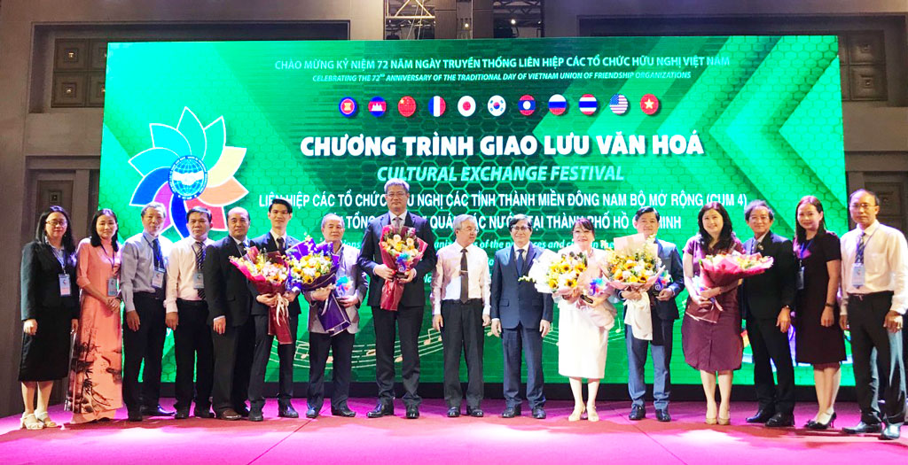 The Chairpersons of the Union of Friendship Organizations of the southeast provinces meet and exchange with the Consulate Generals in Ho Chi Minh City