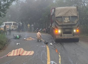 Va chạm xe tải, hai học sinh Bình Phước tử vong tại điểm "săn mây"