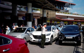 Xử lý nghiêm chèo kéo, ép giá khách đi taxi tại sân bay dịp Tết