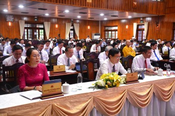 8th session of Long An Provincial People's Council passes 42 important resolutions