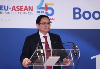 Thủ tướng Phạm Minh Chính bắt đầu các hoạt động tại Hội nghị Cấp cao ASEAN - EU