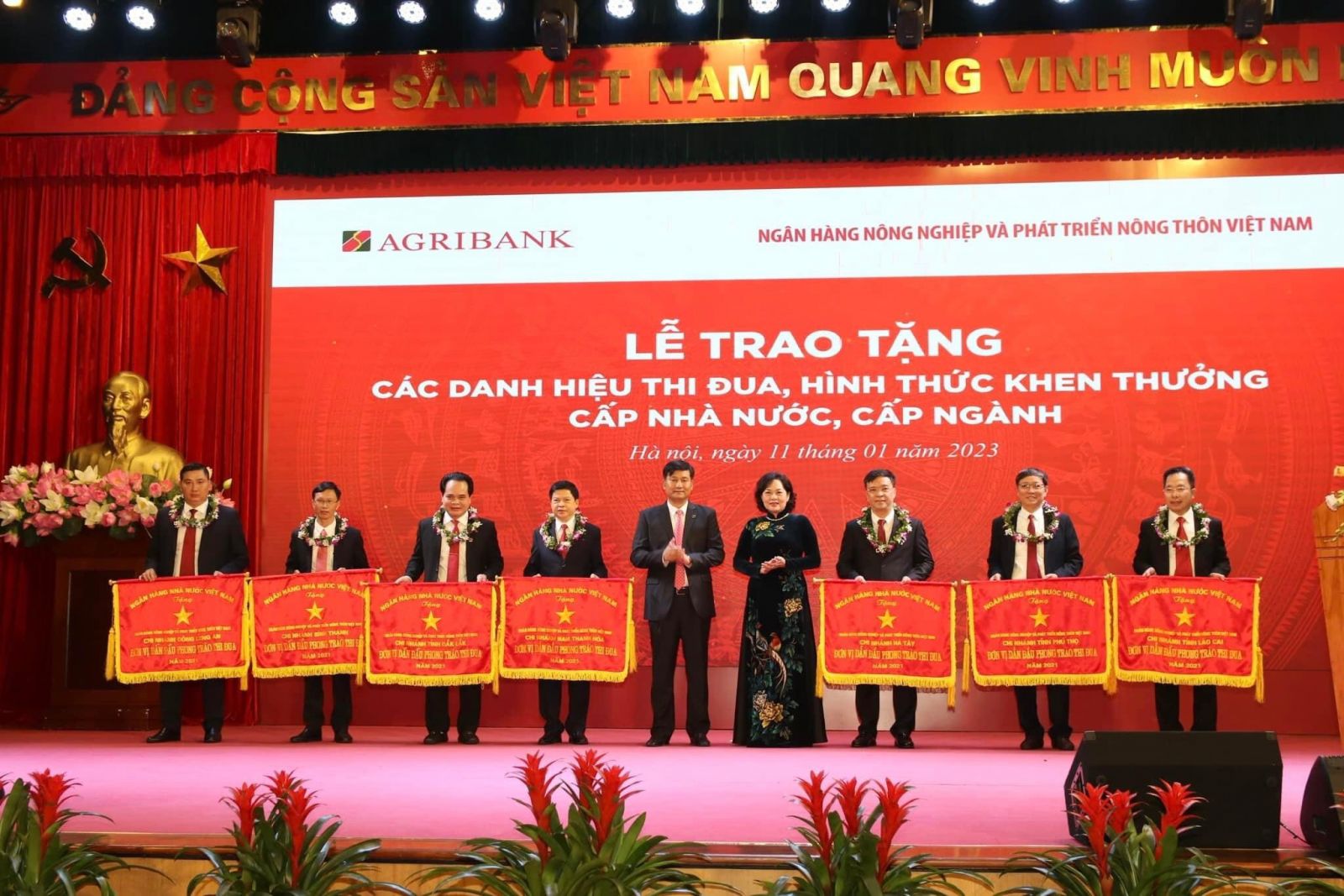 Agribank Chi nhánh Đông Long An: Đơn vị dẫn đầu phong trào thi đua năm 2021