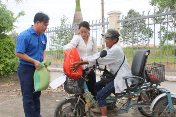 Xuân về với người dân biên giới