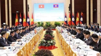 Vietnamese, Lao PMs co-chair Inter-Governmental Committee’s meeting