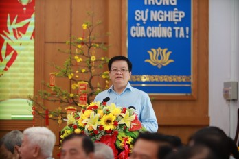 Former State President - Truong Tan Sang gives Party Committee, government and people of Long An New Year greeting